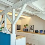 Grand Verdiere, Duplex A 5 Min Du Port La Rochelle (Charente-Maritime)