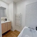 Apartament Grand Verdiere, Duplex A 5 Min Du Port La Rochelle (Charente-Maritime)