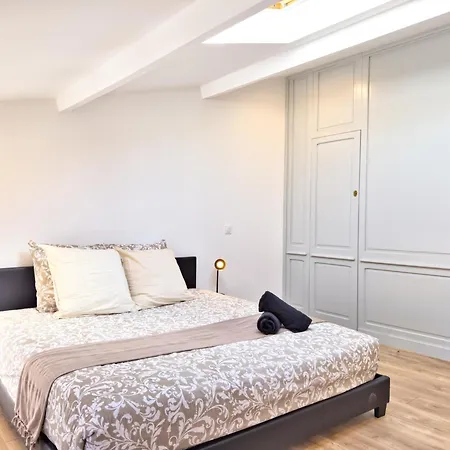 Lägenhet Grand Verdiere, Duplex A 5 Min Du Port La Rochelle (Charente-Maritime)