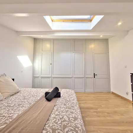 Lägenhet Grand Verdiere, Duplex A 5 Min Du Port La Rochelle (Charente-Maritime)