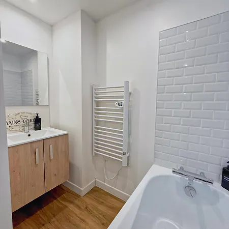 Lägenhet Grand Verdiere, Duplex A 5 Min Du Port La Rochelle (Charente-Maritime)